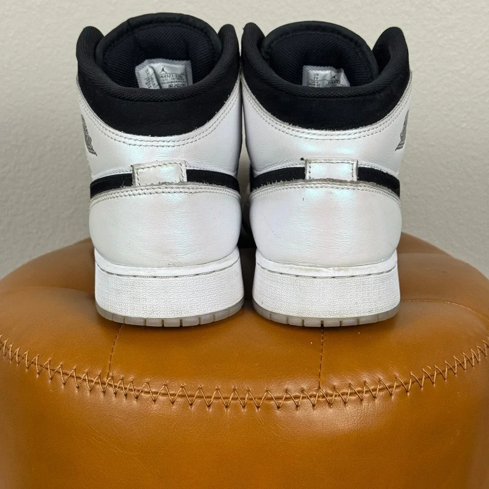 Air Jordan 1 Mid Diamond Shorts Sneakers Youth 7Y Women's 8.5 DN4321-100